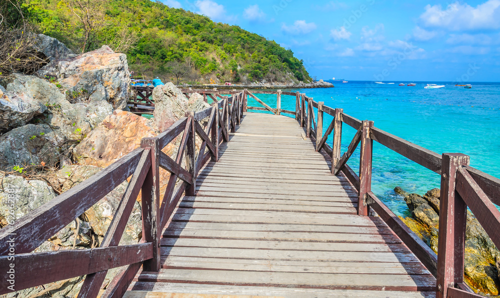 Fototapeta premium Koh larn beach island at Pattaya Thailand