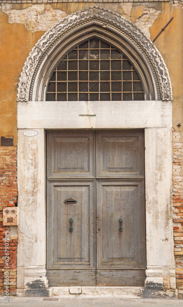 vecchia porta di legno ,Venezia,Italia