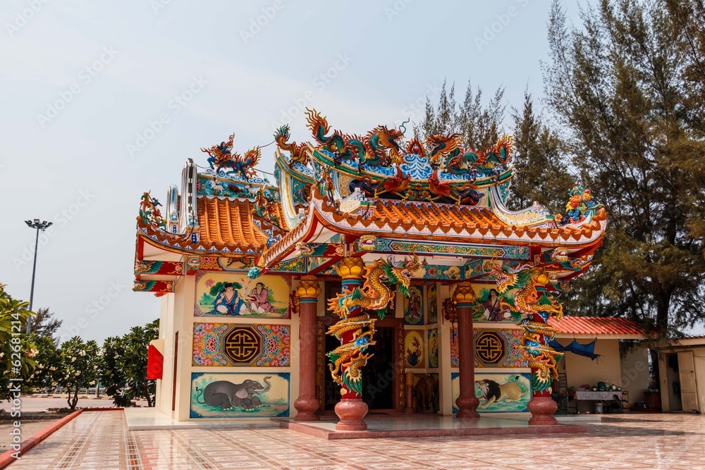 Naklejka premium Chinese Shrine