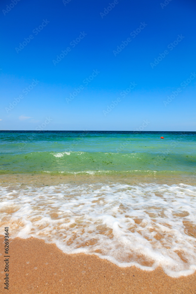 Fototapeta premium Sea waves at the beach