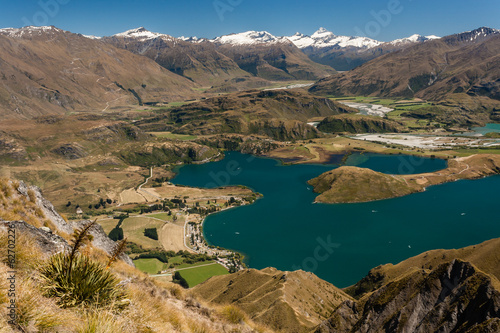 lake Wanaka in Mount Aspiring National Park