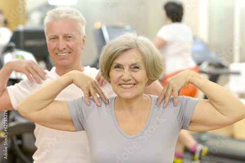 Elderly couple in a gym