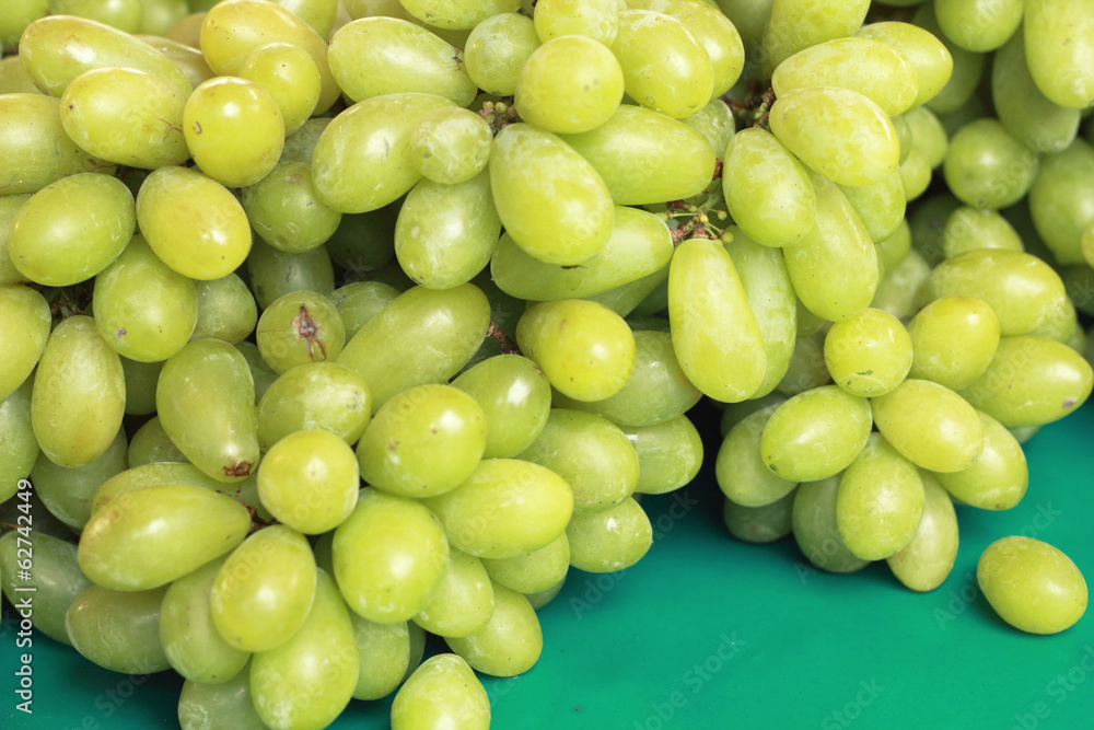 Fresh grapes on the market