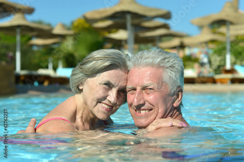 Senior couple in a pool © aletia2011