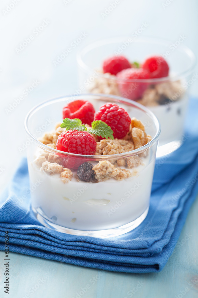 healthy breakfast with yogurt granola and raspberry healthy breakfast with yogurt granola and raspberry