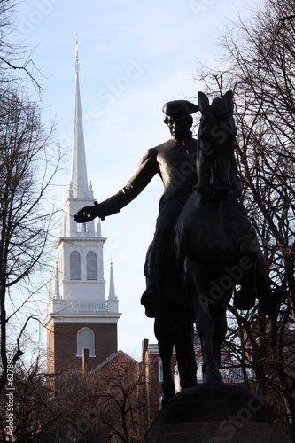 paul revere statue photo