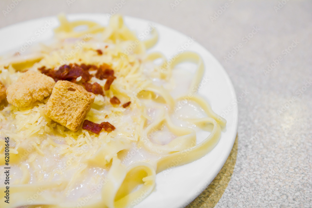 spaghetti carbonara with bacon and cheese spaghetti carbonara with bacon and cheese