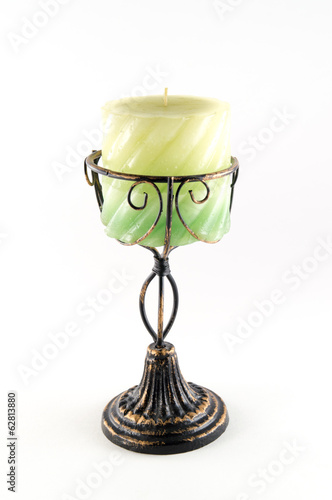 Candlestick with a large green candle
