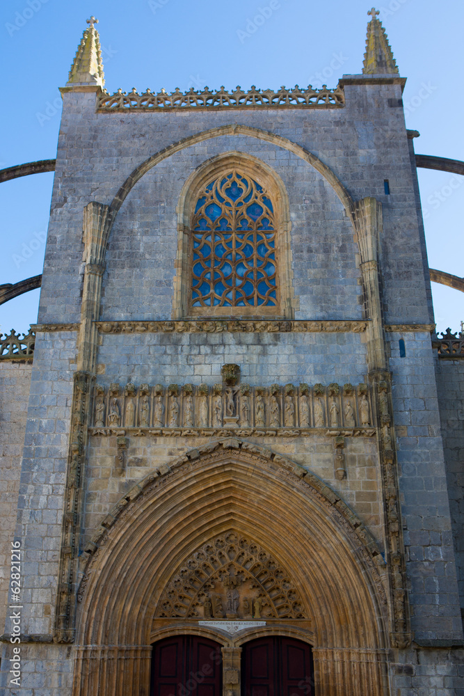 Obraz premium The church of Santa Maria in Lekeitio