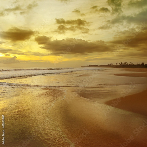 sunrise over the ocean © Serghei V