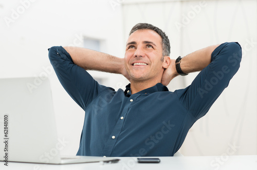 Schilderij op canvas Relaxed Man Daydreaming