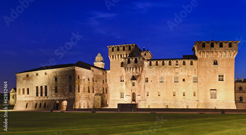 Mantua Castle Facade Set