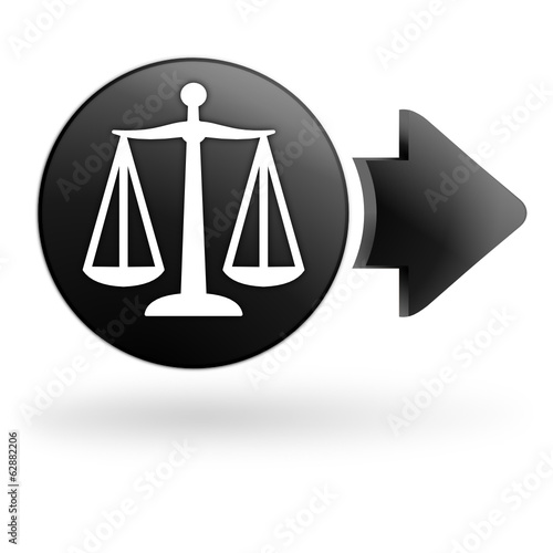 balance justice sur bouton noir