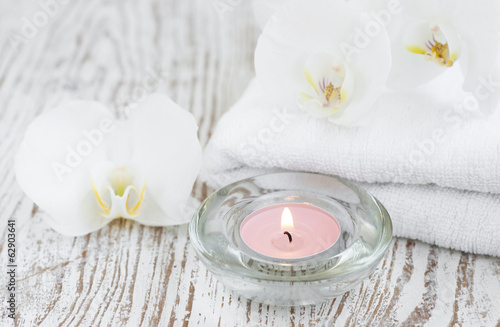 Spa set with white orchids