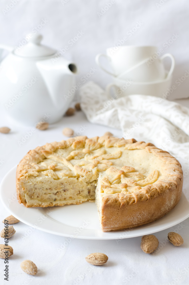 pie patterned in the form of flowers pie patterned in the form of flowers