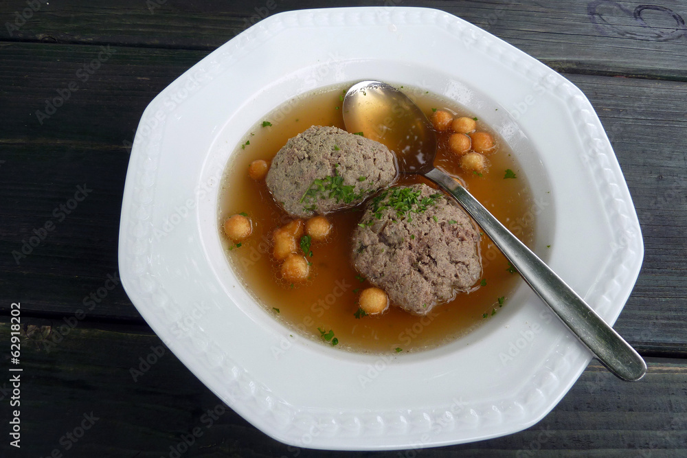 Leberknödelsuppe Leberknödelsuppe