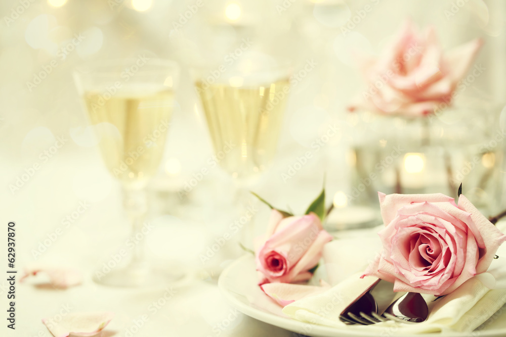 Table setting with pink roses Table setting with pink roses
