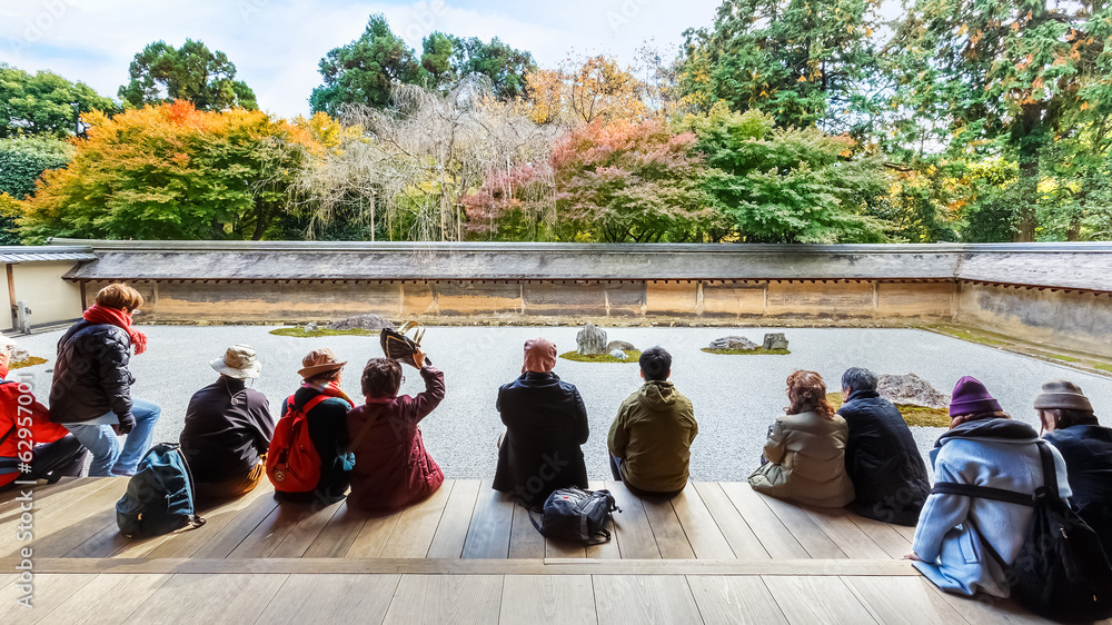 Fototapeta premium A Zen Rock Garden in Ryoanji Temple in Kyoto