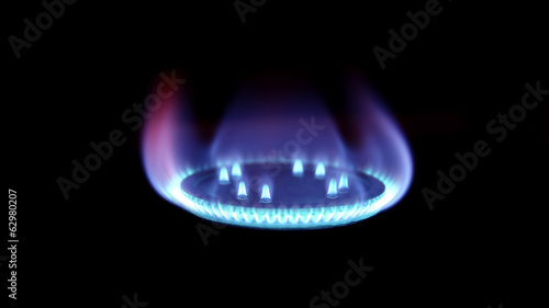 Burning natural gas on burner