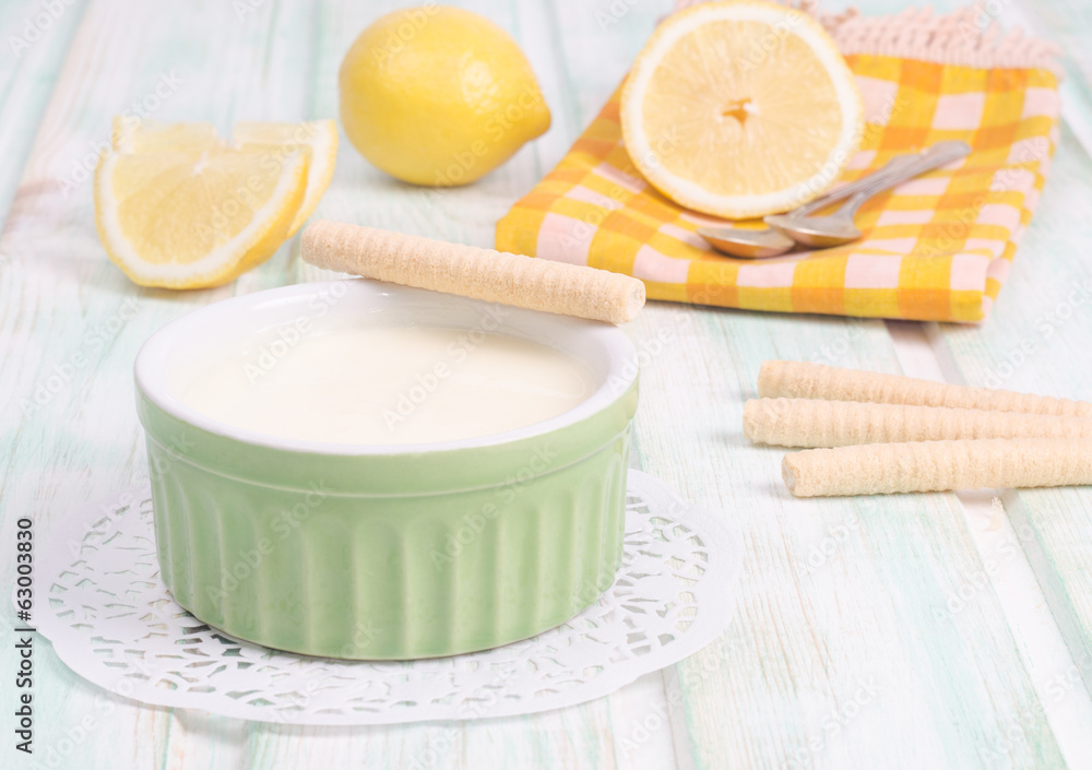 Lemon cream with waffles