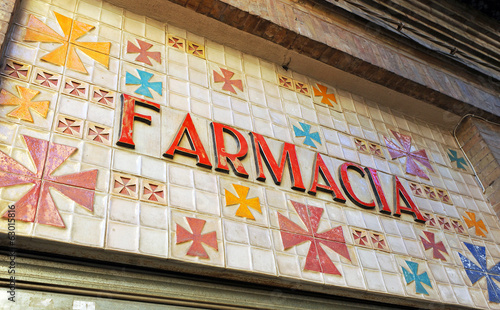 Rótulo de farmacia en cerámica. Azulejos publicitarios