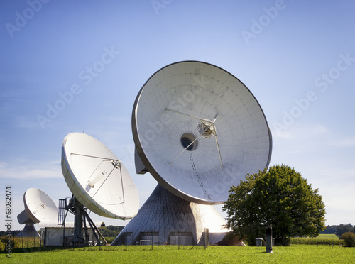 satellite dish - radio telescope