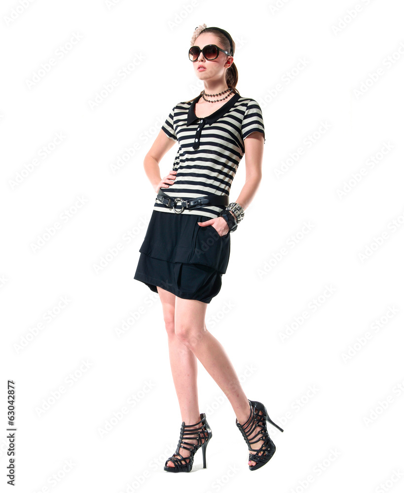 Fototapeta premium Full body beautiful young woman in sunglasses posing
