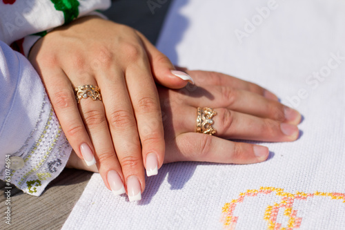 Принти на полотні Hand with wedding rings