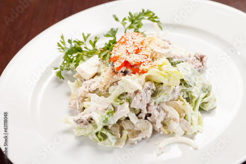 salad with chicken and mushrooms