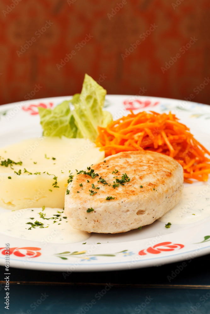 chicken cutlet with mashed potatoes chicken cutlet with mashed potatoes