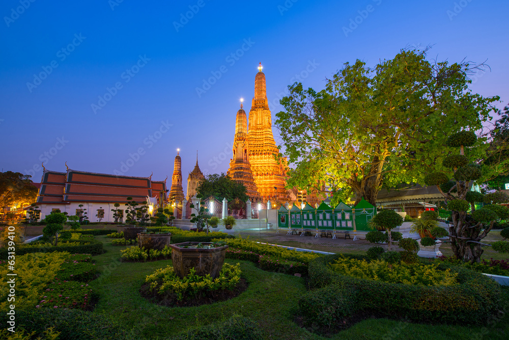 Naklejka premium Wat Arun in Bangkok
