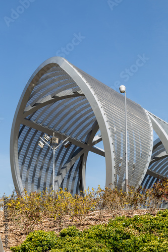 metallic spiral bridge