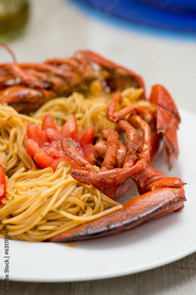 Piatto di spaghetti all’astice Piatto di spaghetti all’astice