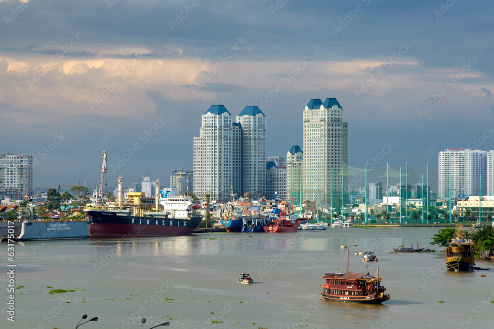 Fototapeta premium les quais à Saigon
