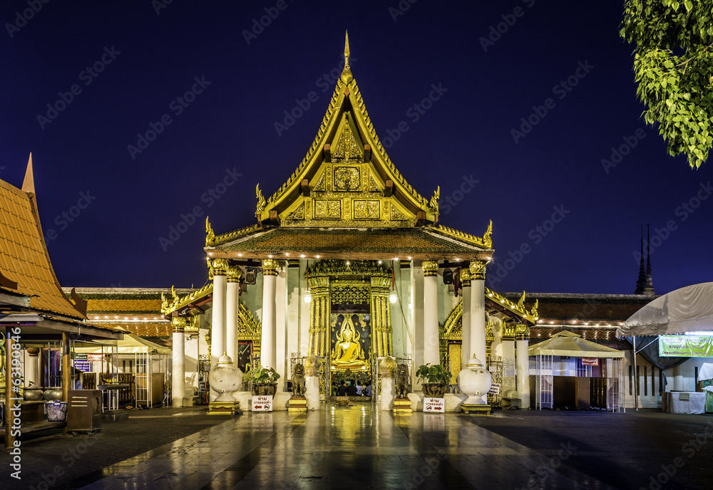 golden sculpture of the Buddha in Buddhist temple golden sculpture of the Buddha in Buddhist temple