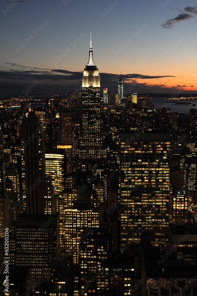 Vue aérienne de New York de nuit