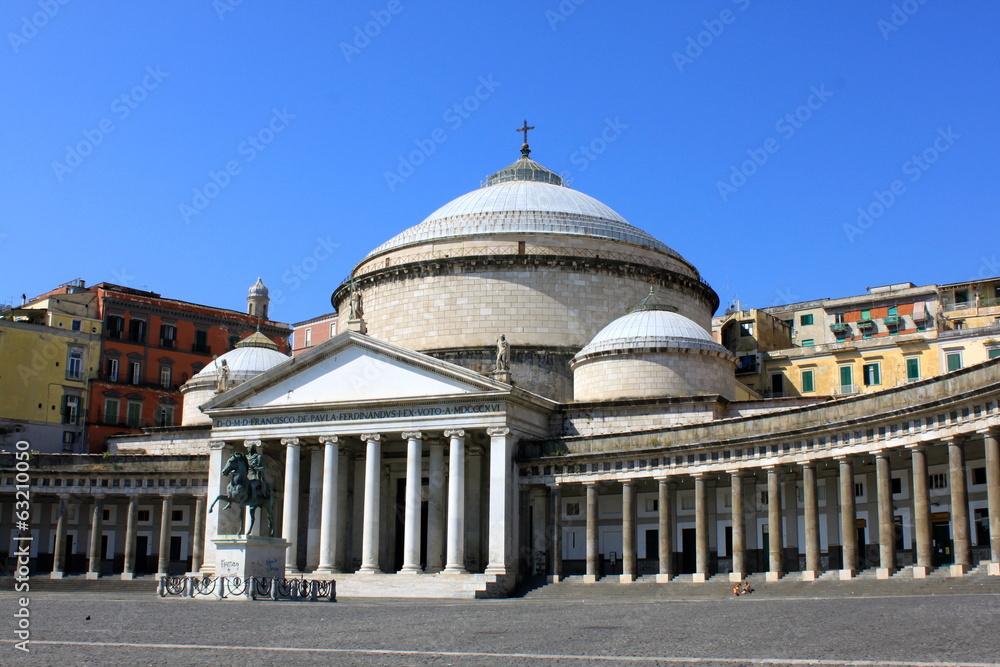 Piazza del Plebiscito à Naples - Italie