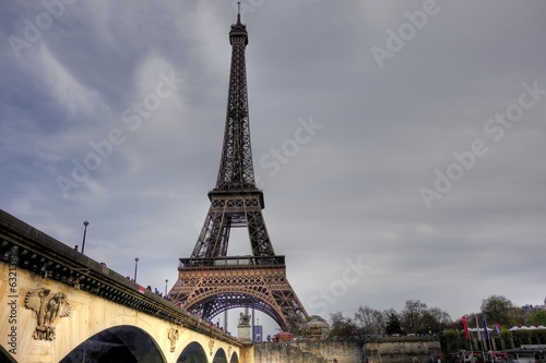 La Tour Eiffel en HDR © Cyril PAPOT