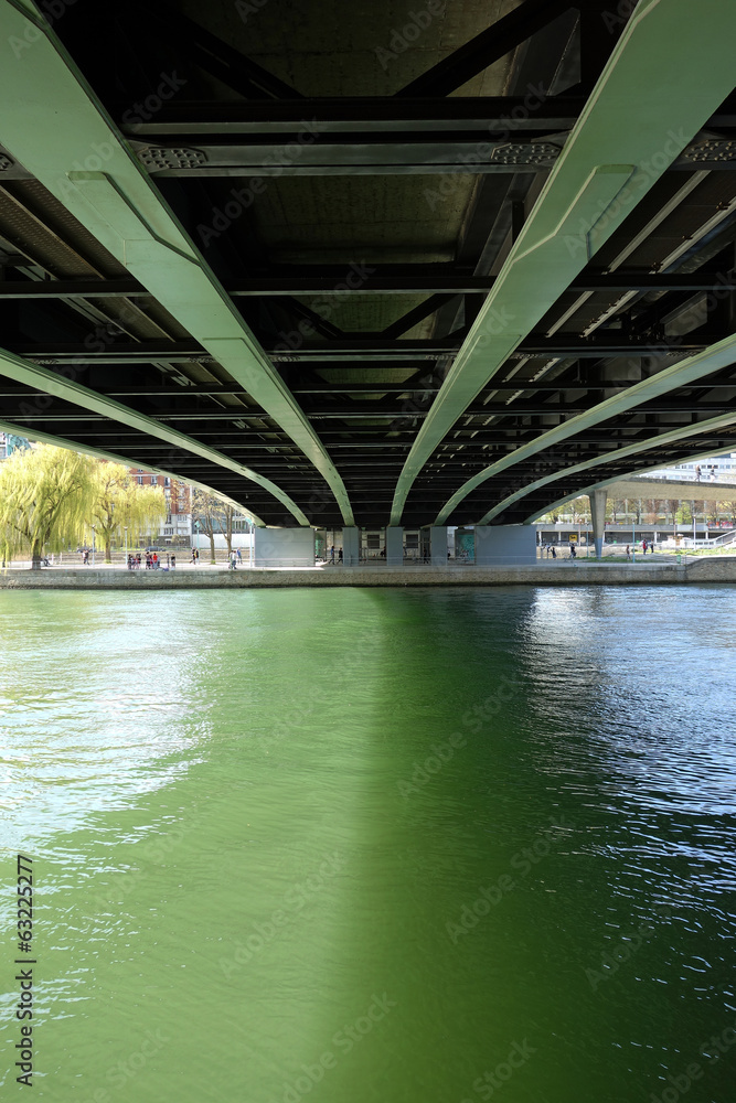 Pont de Paris au dessus de la Seine