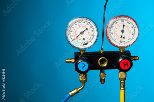 pressure and temperature control meter