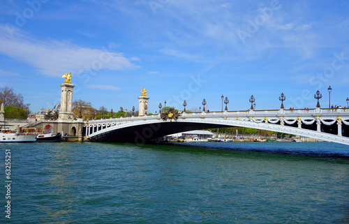 Pont Alexandre trois à Paris photo