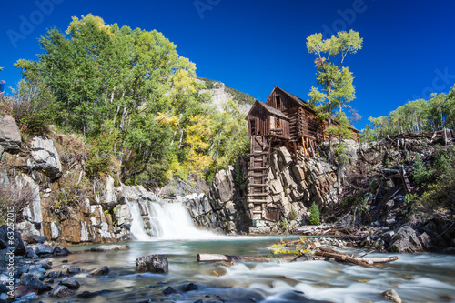 Obraz na płótnie Abandon Crystal Mill in Colorado mountain w salonie