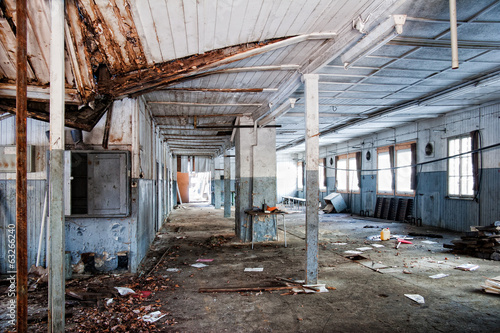 eine über 20 Jahre leerstehende Werkhalle eines alten Jugendwerkhofes © ArtHdesign
