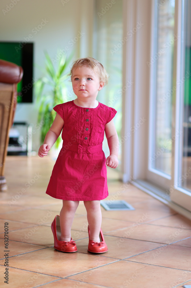Little girl shop red high heels