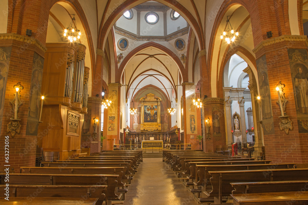 Fototapeta premium Bolopgna - Main nave of church San Giovanni in Monte.