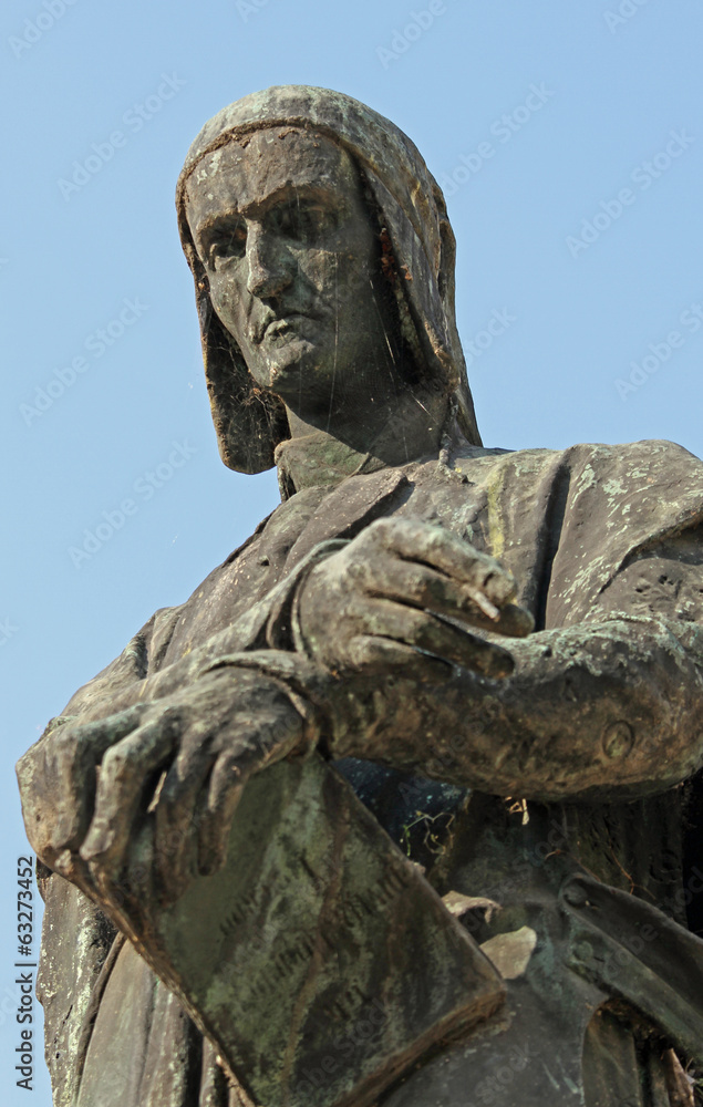 Obraz premium emblematic expression of Dante in a fine bronze statue