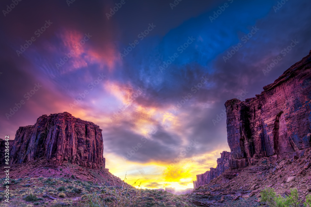 Sunset in the Utah Desert - obrazy, fototapety, plakaty 