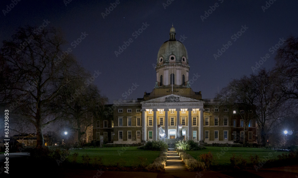 Imperial War Museum at Night