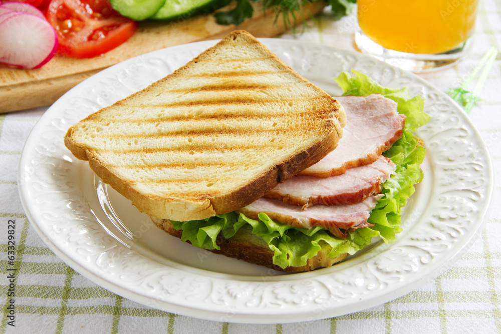Sandwich with vegetable rotbifom... Sandwich with vegetable rotbifom...