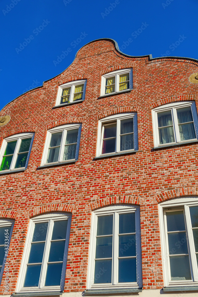 typische Hausfassade der historischen Hansestadt Hamburg typische Hausfassade der historischen Hansestadt Hamburg